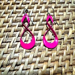 Dangly Pink Earings